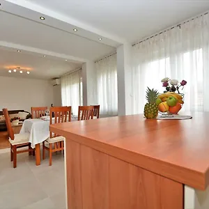 Lovre Apartament Kaštela